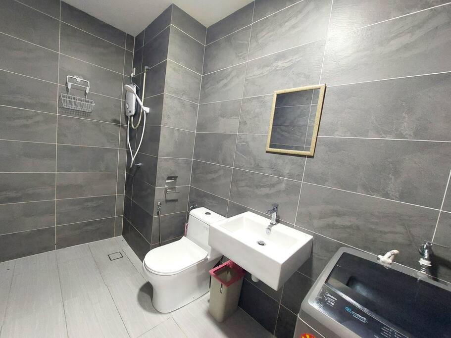 Bell Suites By Salaam Suites - Xiamen University Сепанг Екстериор снимка